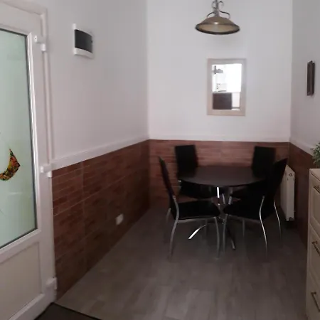 Апартаменти Apartament *