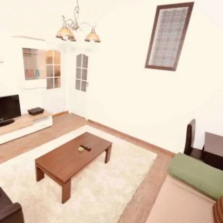 Apartament * Брашов